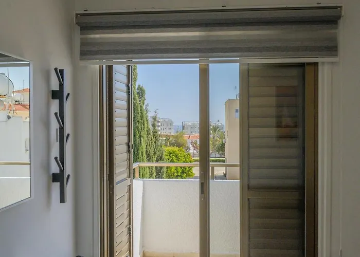 Cavo Greco Oasis בית נופש *